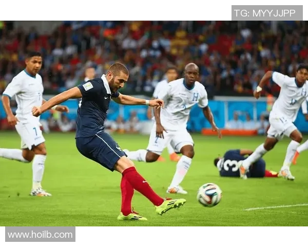 足球明星精彩瞬间壁纸合集尽享球场魅力与激情